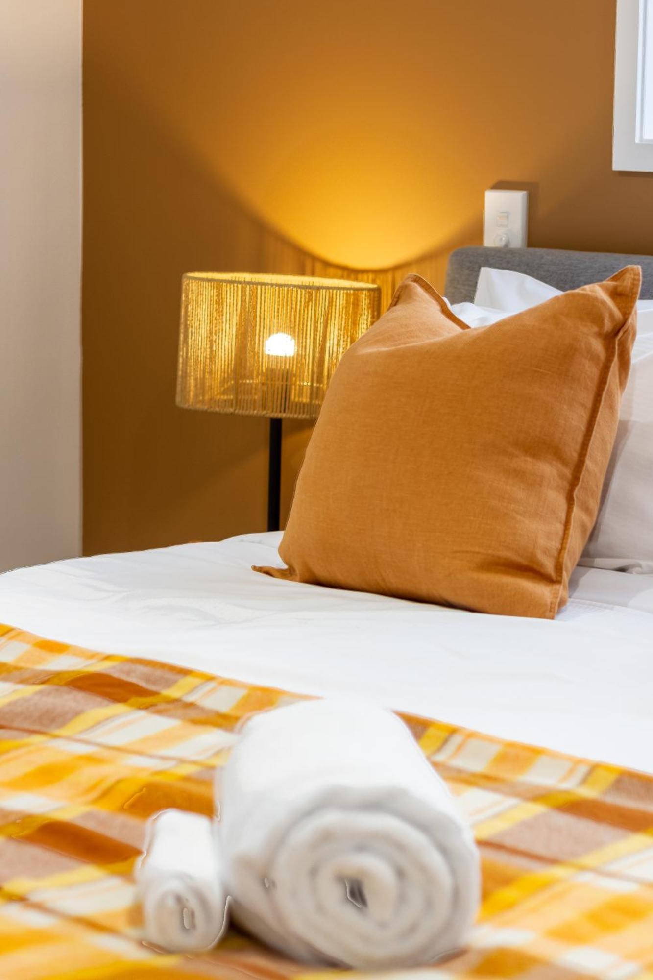 Discover Elegance - New Haven. 3 Bedroom Apartment *