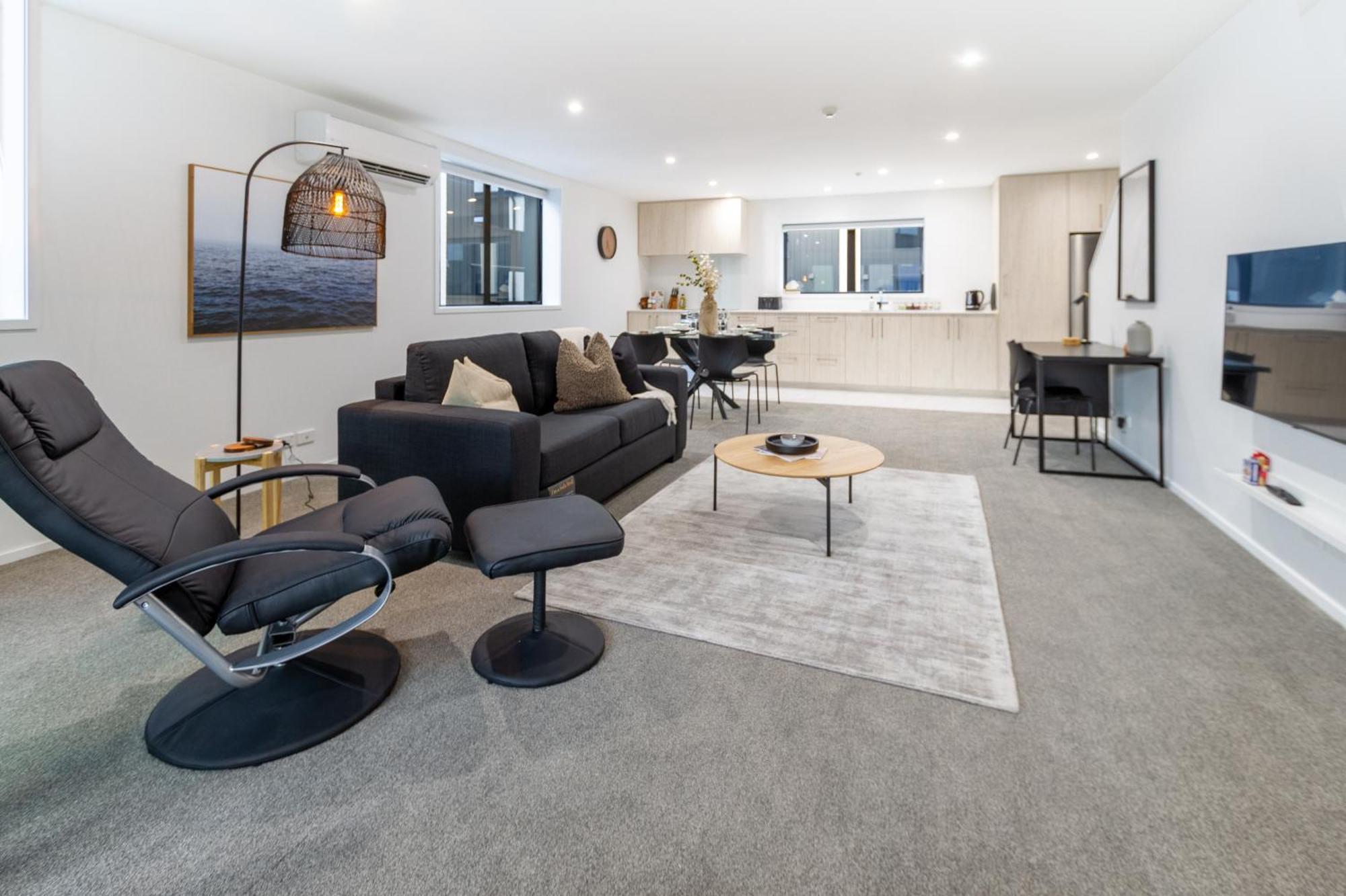 Discover Elegance - New Haven. 3 Bedroom Apartment